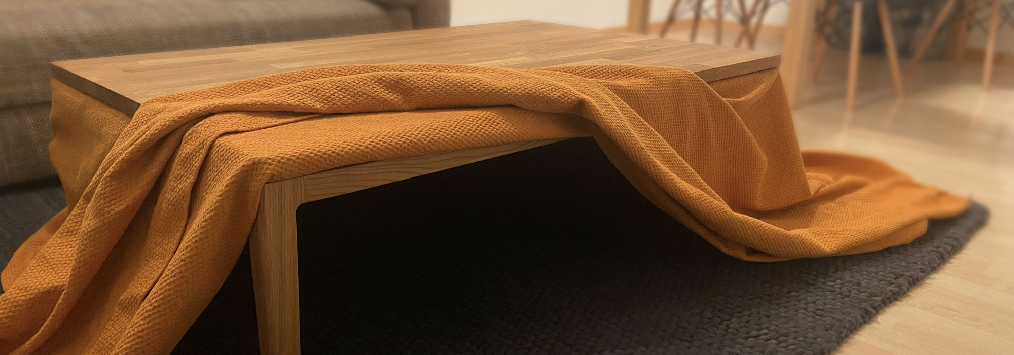 Kotatsu in use